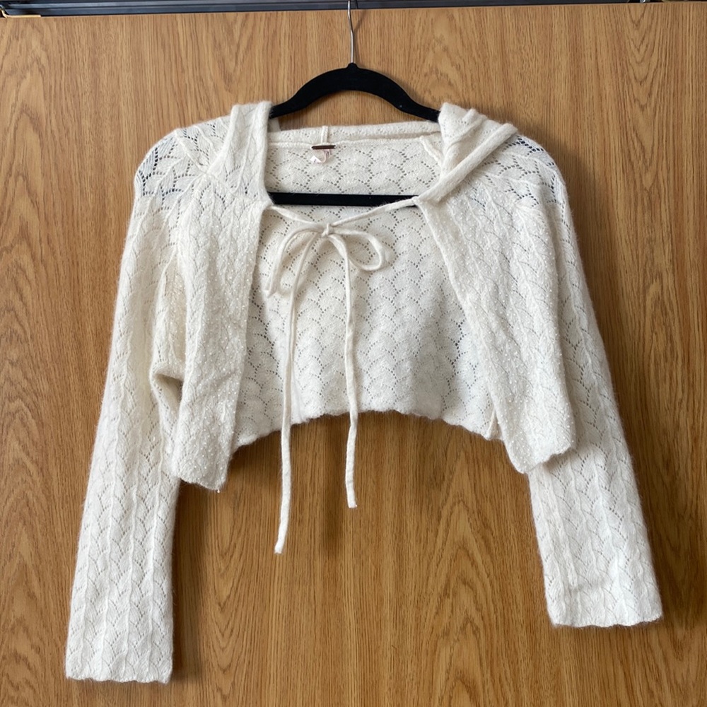 Free people sweater shrug